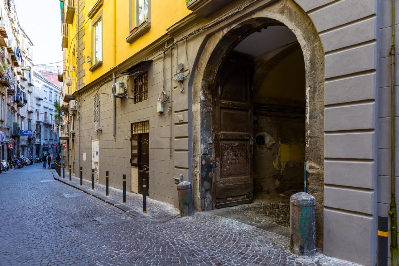 Apartment With Balcony In Palazzo Diaz By Wonderful Italy Napoli Ngoại thất bức ảnh