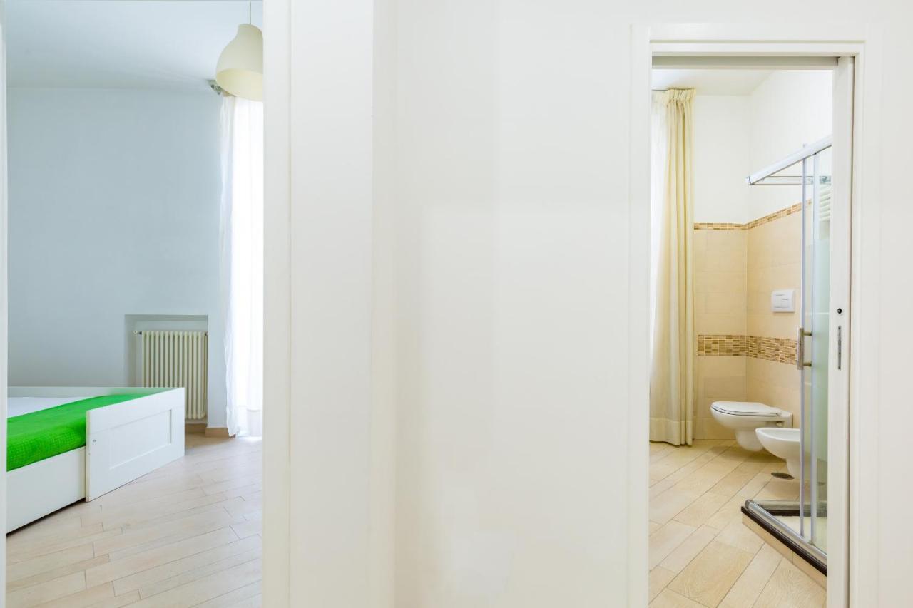 Apartment With Balcony In Palazzo Diaz By Wonderful Italy Napoli Ngoại thất bức ảnh